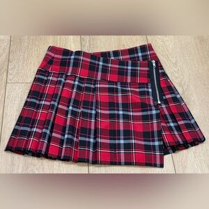 AQUA Red Plaid Pleated Mini Skirt Zip Detail Size Small